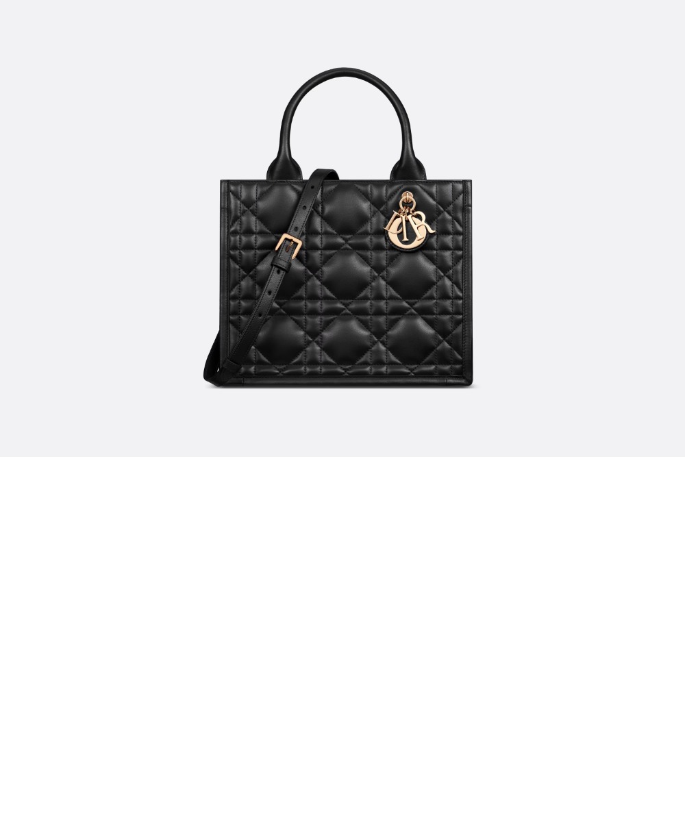 미러급레플리카사이트 | 명품레플리카 전문 쇼핑몰  | 퍼스트원 - 레이디 까나쥬 북토트백 스몰 M1325 > 디올