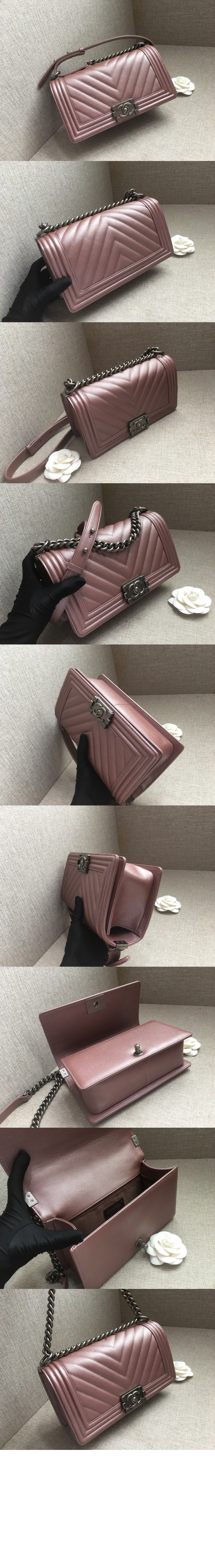 미러급레플리카사이트 | 명품레플리카 전문 쇼핑몰  | 퍼스트원 - 쉐브론 보이백 캐비어 미듐 인기색상 A67086 > 샤넬