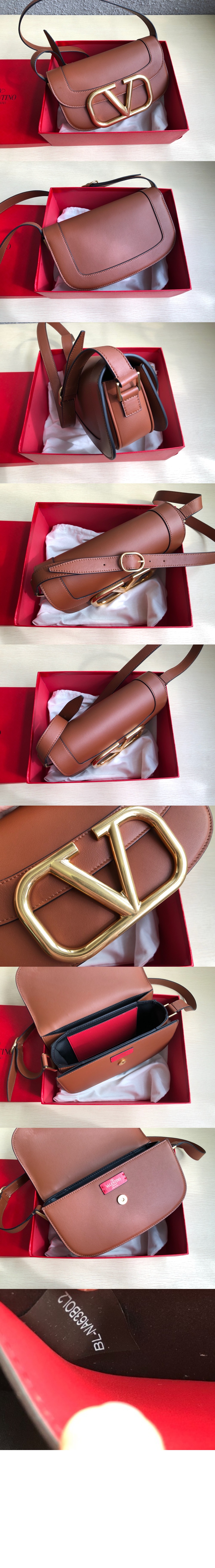 미러급레플리카사이트 | 명품레플리카 전문 쇼핑몰  | 퍼스트원 - 슈퍼비 크로스백 > 발렌티노