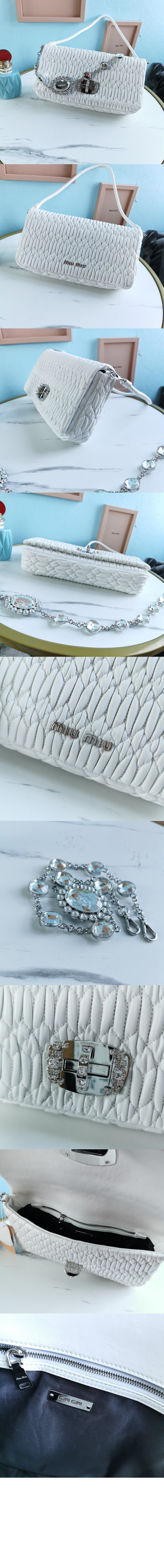미러급레플리카사이트 | 명품레플리카 전문 쇼핑몰  | 퍼스트원 - 아이코닉 크리스털 가죽백 5BD233 > 미우미우