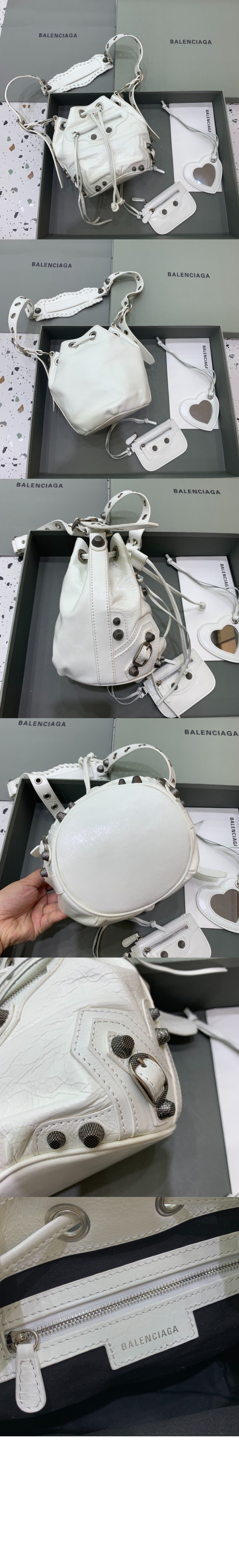 미러급레플리카사이트 | 명품레플리카 전문 쇼핑몰  | 퍼스트원 - 르카골 XS 버킷백 702431 > 발렌시아가