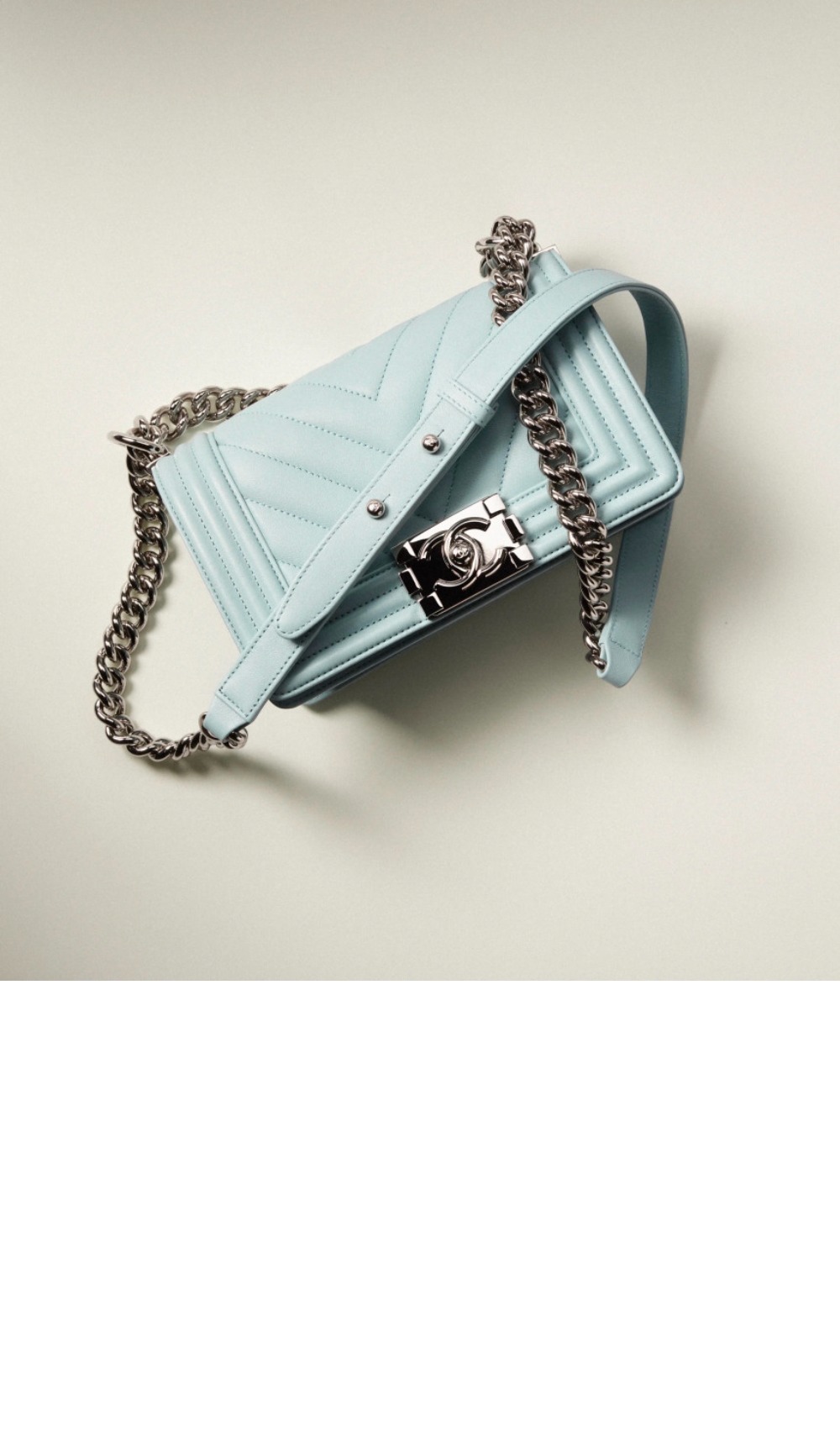 미러급레플리카사이트 | 명품레플리카 전문 쇼핑몰  | 퍼스트원 - 쉐브론 보이백 램스킨 스몰 인기색상 A67085 > 샤넬