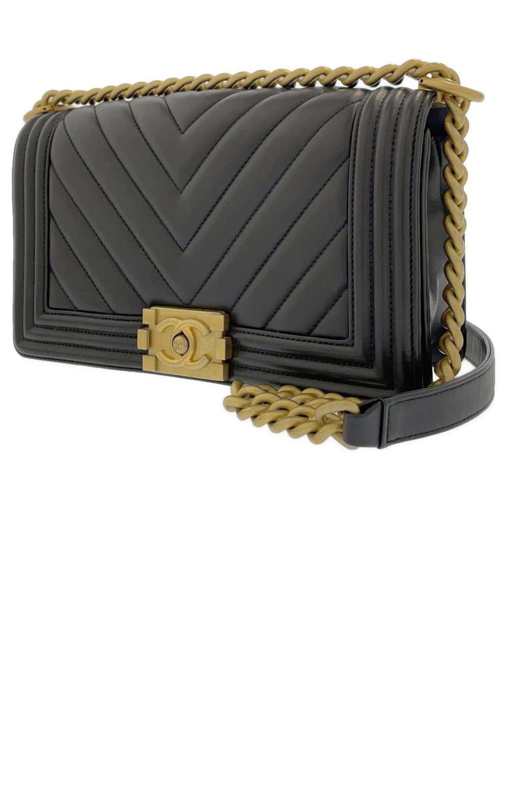 미러급레플리카사이트 | 명품레플리카 전문 쇼핑몰  | 퍼스트원 - 쉐브론 보이백 램스킨 미듐 A67086 > 샤넬