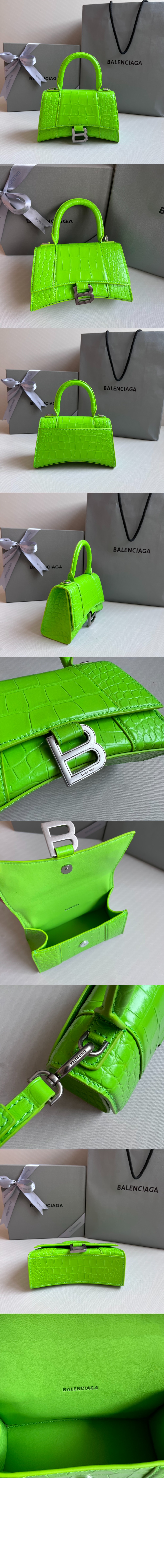 미러급레플리카사이트 | 명품레플리카 전문 쇼핑몰  | 퍼스트원 - 아워글래스 XS 크로커다일 엠보싱 핸드백592833 > 발렌시아가