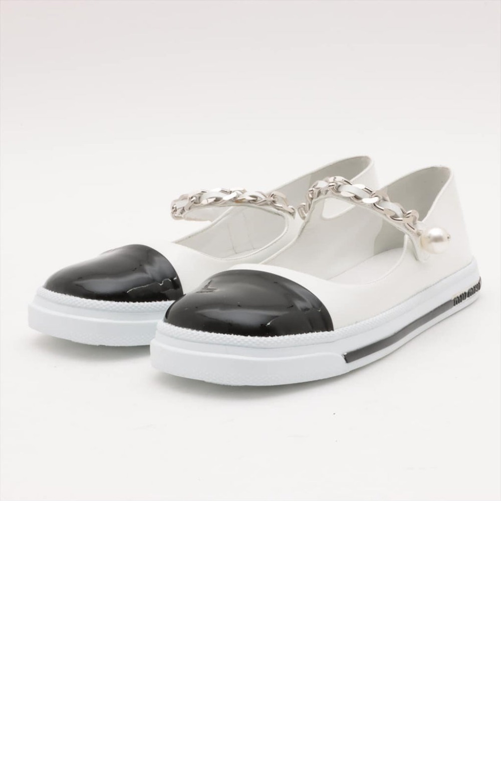 미러급레플리카사이트 | 명품레플리카 전문 쇼핑몰  | 퍼스트원 - 페이턴트 가죽 발레리나 5F662D > 미우미우