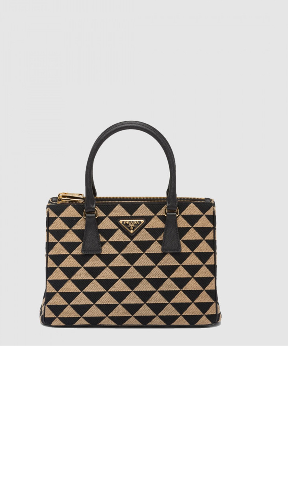 미러급레플리카사이트 | 명품레플리카 전문 쇼핑몰  | 퍼스트원 - 갤러리아 패브릭 토트백 1BA863 > 프라다