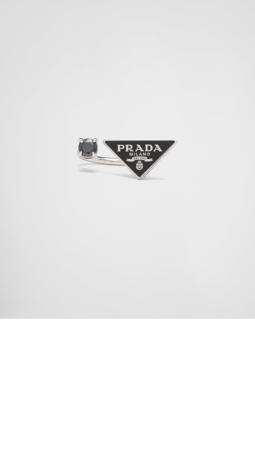 미러급레플리카사이트 | 명품레플리카 전문 쇼핑몰  | 퍼스트원 - 심볼 반지 1JA083 > 프라다