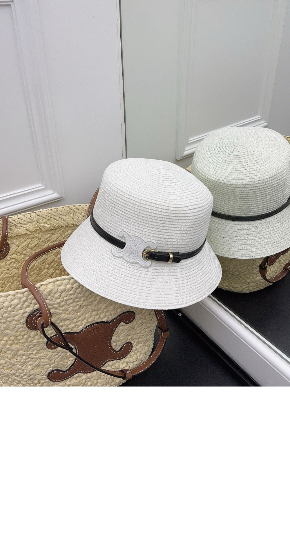 미러급레플리카사이트 | 명품레플리카 전문 쇼핑몰  | 퍼스트원 - 밀짚모자 버킷햇 2A66T1 > 셀린느