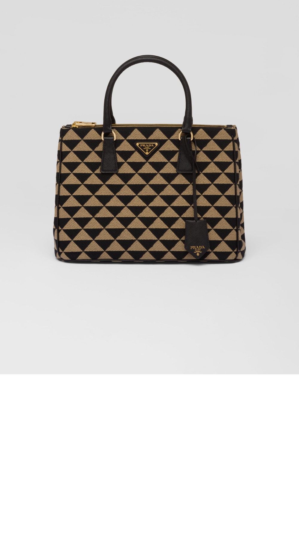 미러급레플리카사이트 | 명품레플리카 전문 쇼핑몰  | 퍼스트원 - 갤러리아 가죽백 1BA274 > 프라다