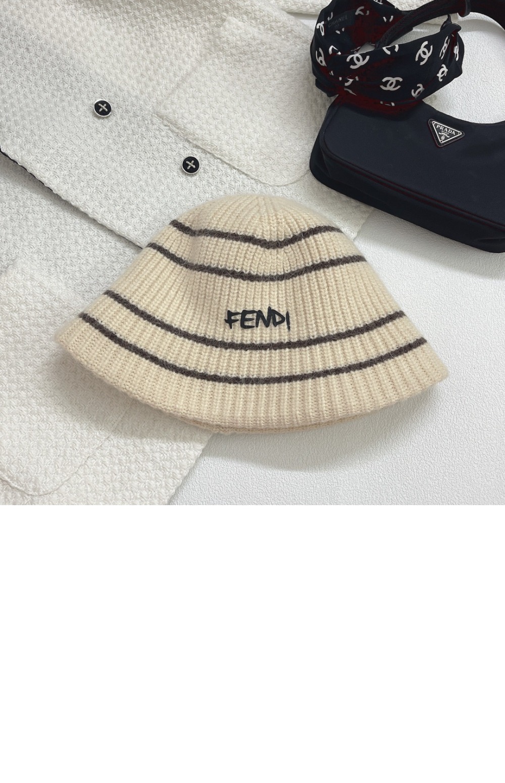 미러급레플리카사이트 | 명품레플리카 전문 쇼핑몰  | 퍼스트원 - 니트 벙거지 FXQ536 > 펜디