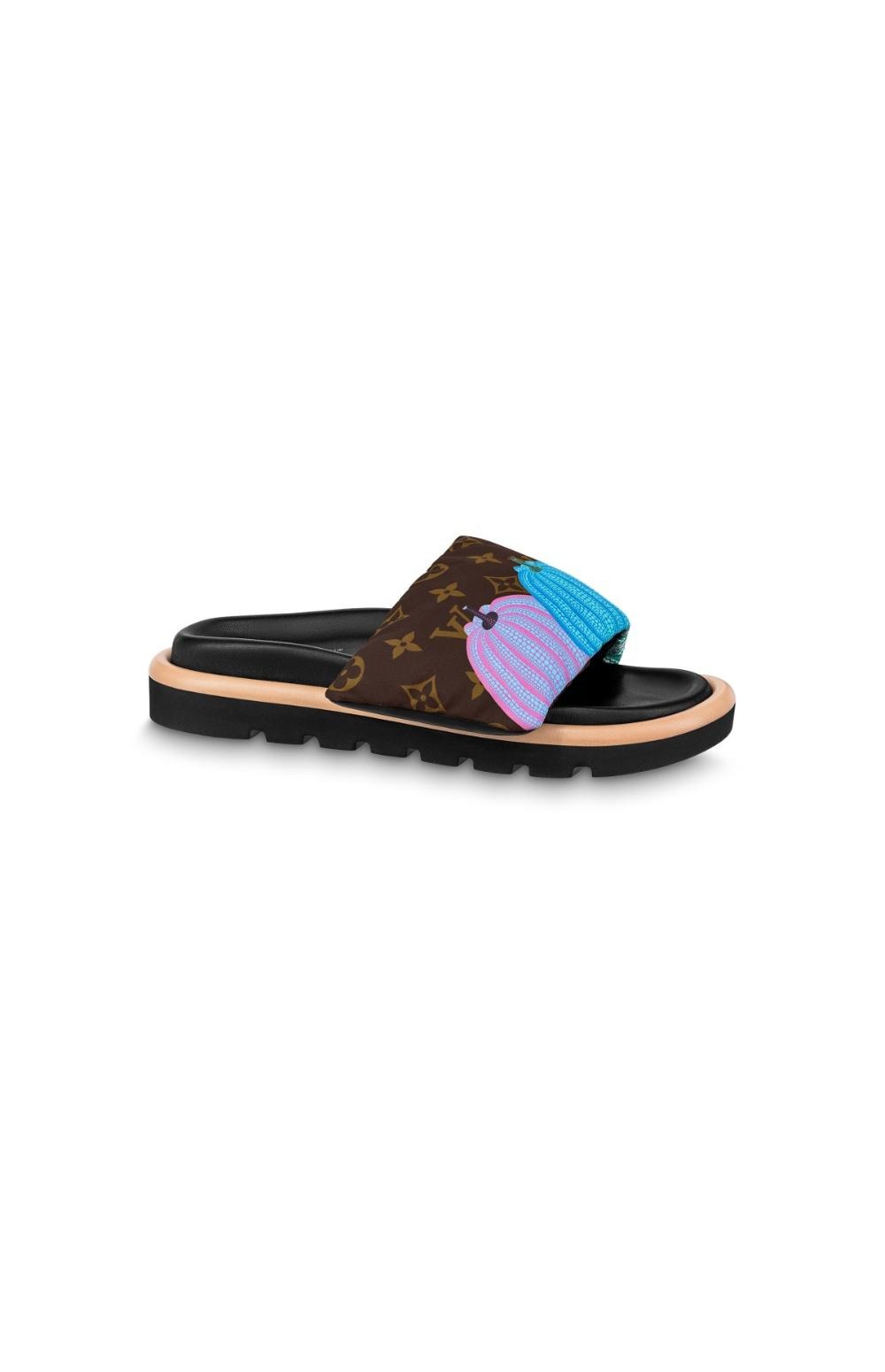 미러급레플리카사이트 | 명품레플리카 전문 쇼핑몰  | 퍼스트원 - LV x YK 풀 필로우 플랫 컴포트 뮬 1ABD8Z > 루이비통