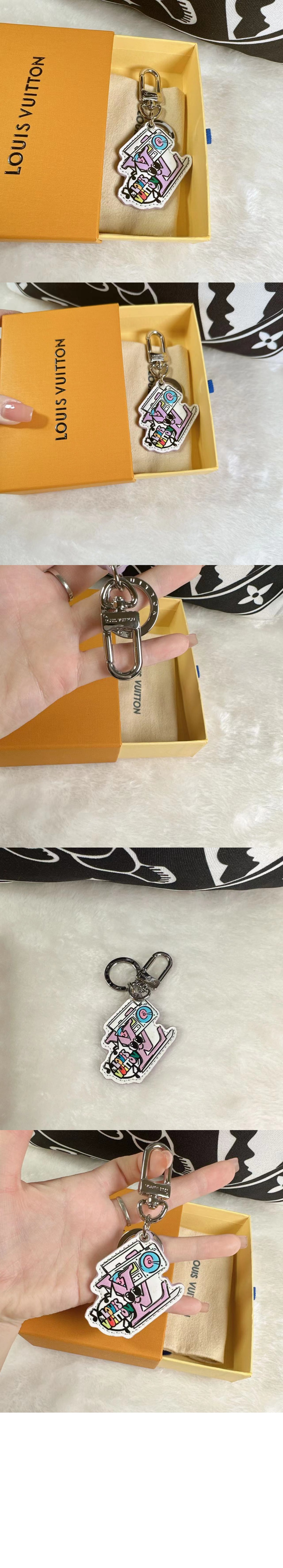 미러급레플리카사이트 | 명품레플리카 전문 쇼핑몰  | 퍼스트원 - 모노그램 코믹스 키 홀더 MP3456 > 루이비통