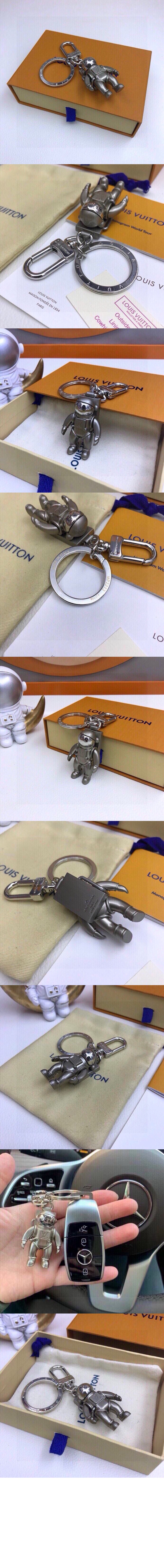 미러급레플리카사이트 | 명품레플리카 전문 쇼핑몰  | 퍼스트원 - SPACEMAN 우주인 가방 참 MP2213 > 루이비통