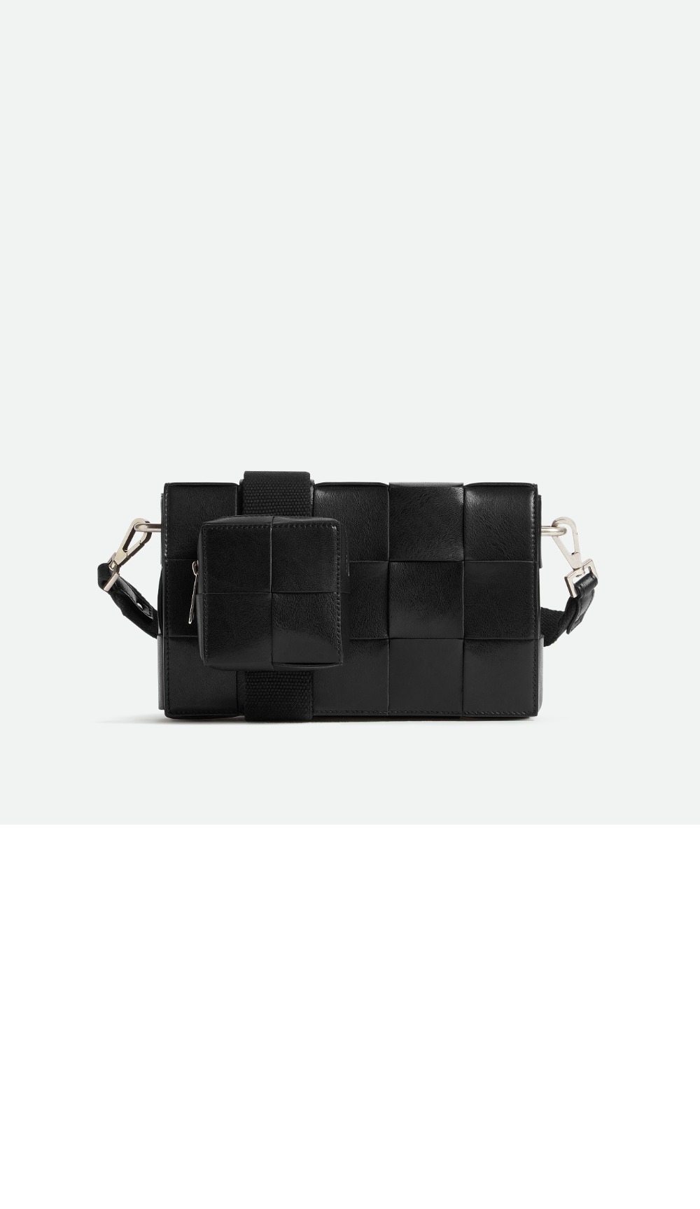 미러급레플리카사이트 | 명품레플리카 전문 쇼핑몰  | 퍼스트원 - 다양하게 활용할 수 있는 스트랩을 갖춘 카세트 741777 > 보테가베네타