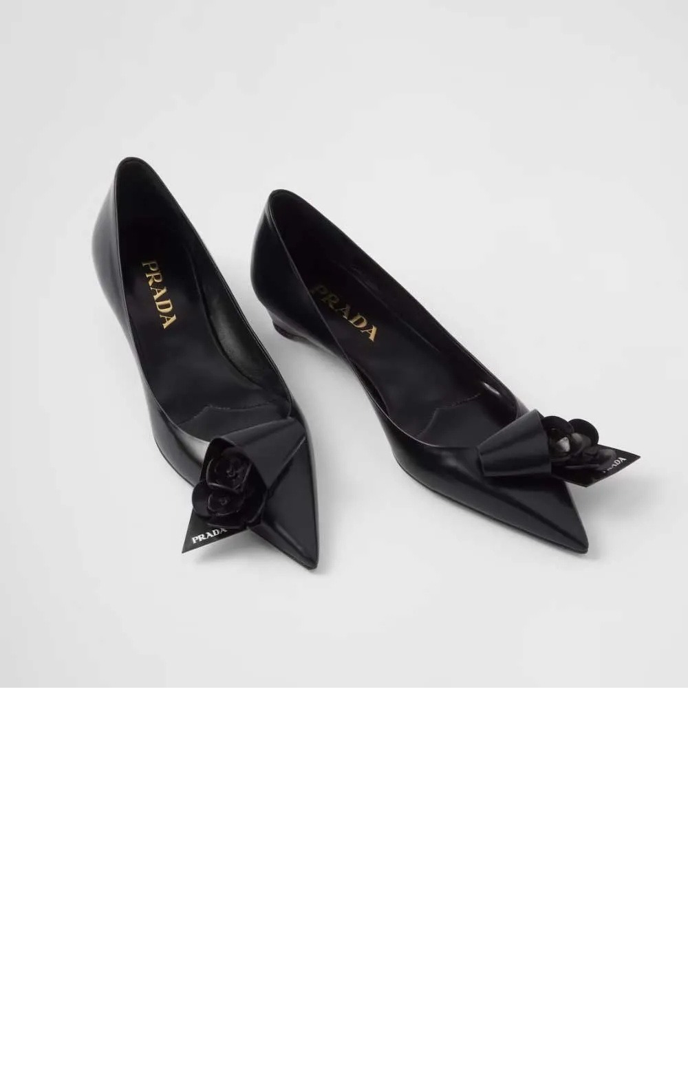 미러급레플리카사이트 | 명품레플리카 전문 쇼핑몰  | 퍼스트원 - 브러쉬드 가죽 펌프스 1I363N > 프라다