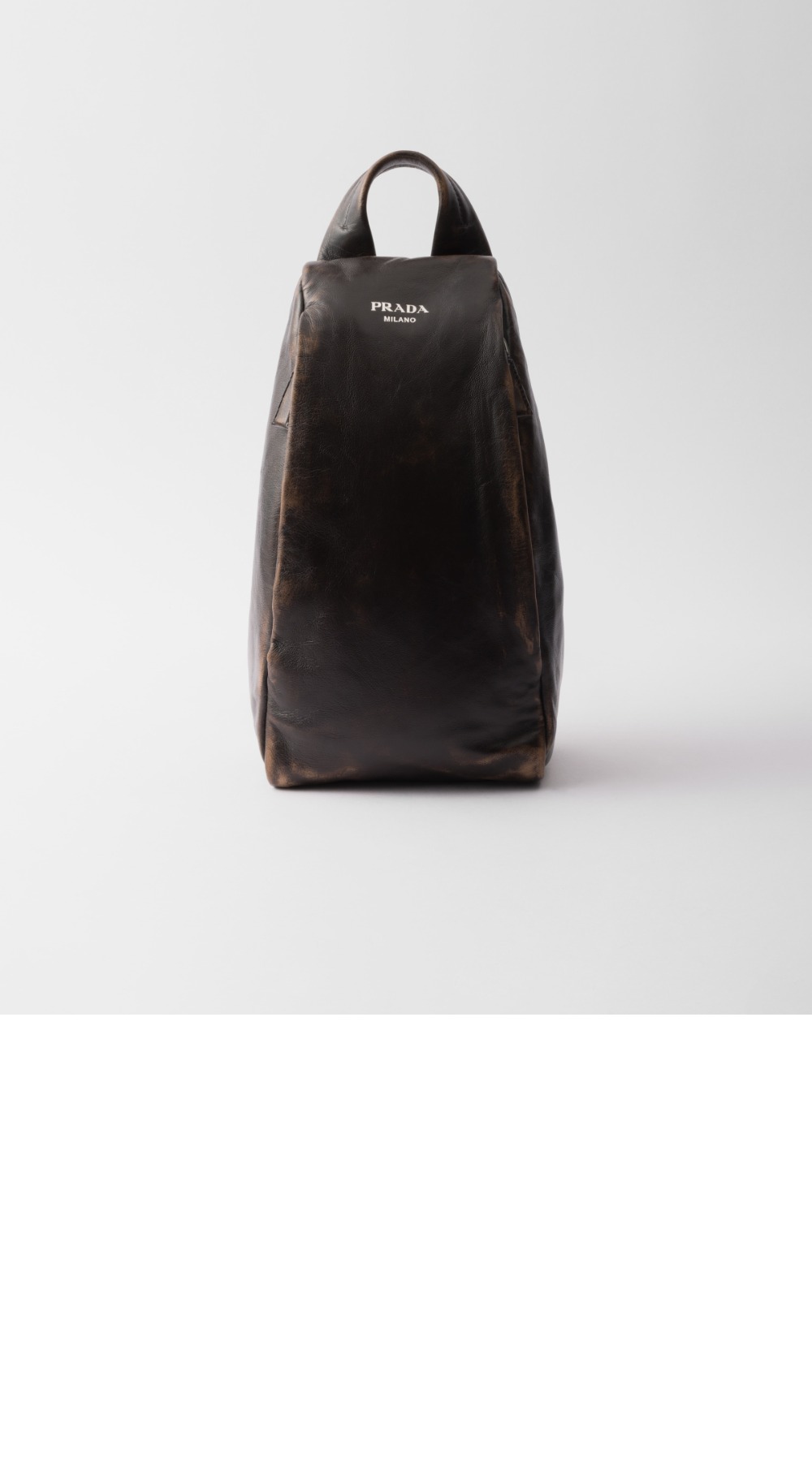 미러급레플리카사이트 | 명품레플리카 전문 쇼핑몰  | 퍼스트원 - 나파 가죽 백팩  2VZ114 > 프라다