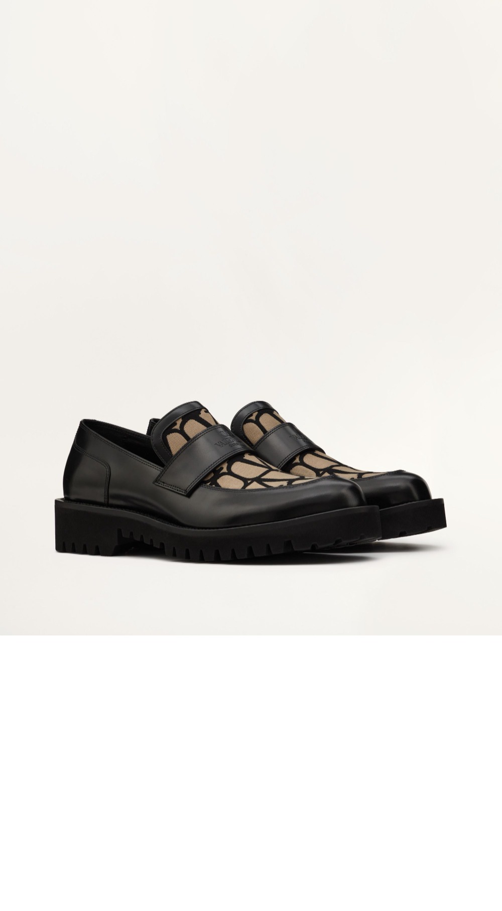 미러급레플리카사이트 | 명품레플리카 전문 쇼핑몰  | 퍼스트원 - 송아지 가죽 트왈 이코노그라프 로퍼 > 발렌티노