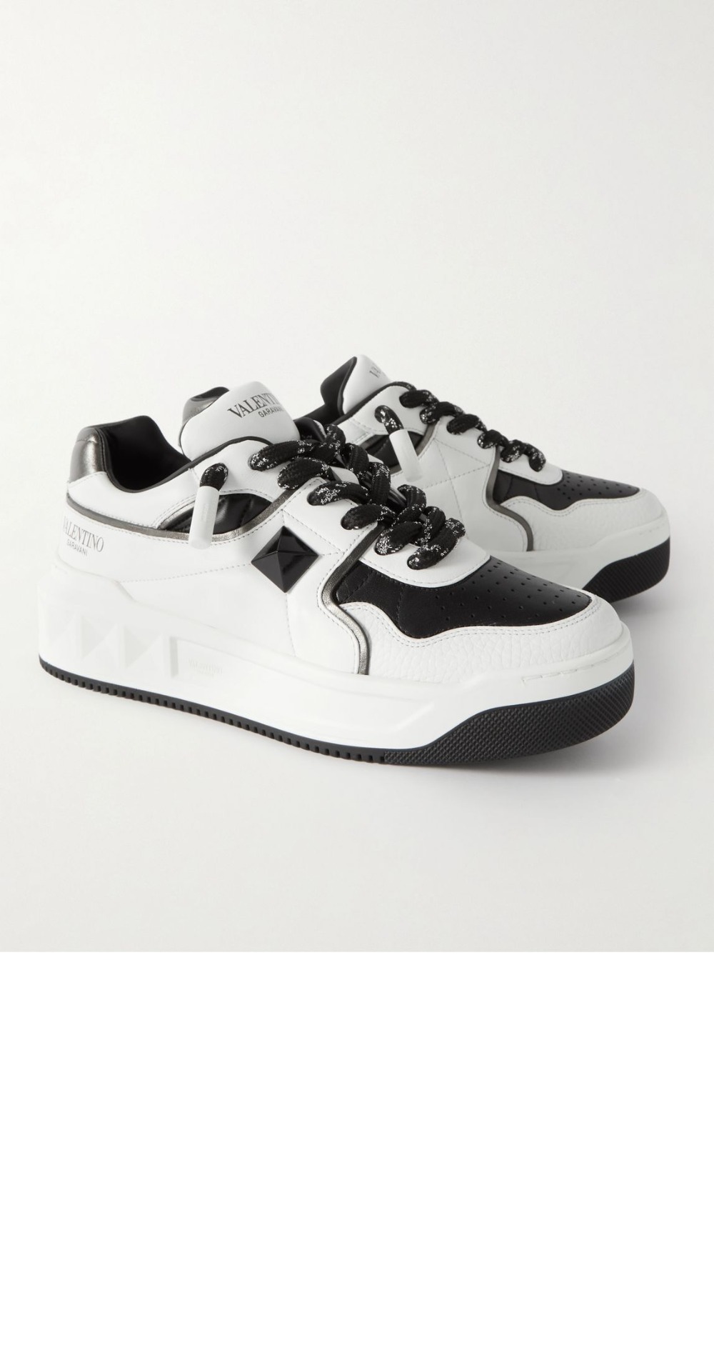 미러급레플리카사이트 | 명품레플리카 전문 쇼핑몰  | 퍼스트원 - 원 스터드 XL 가죽 스니커즈 > 발렌티노