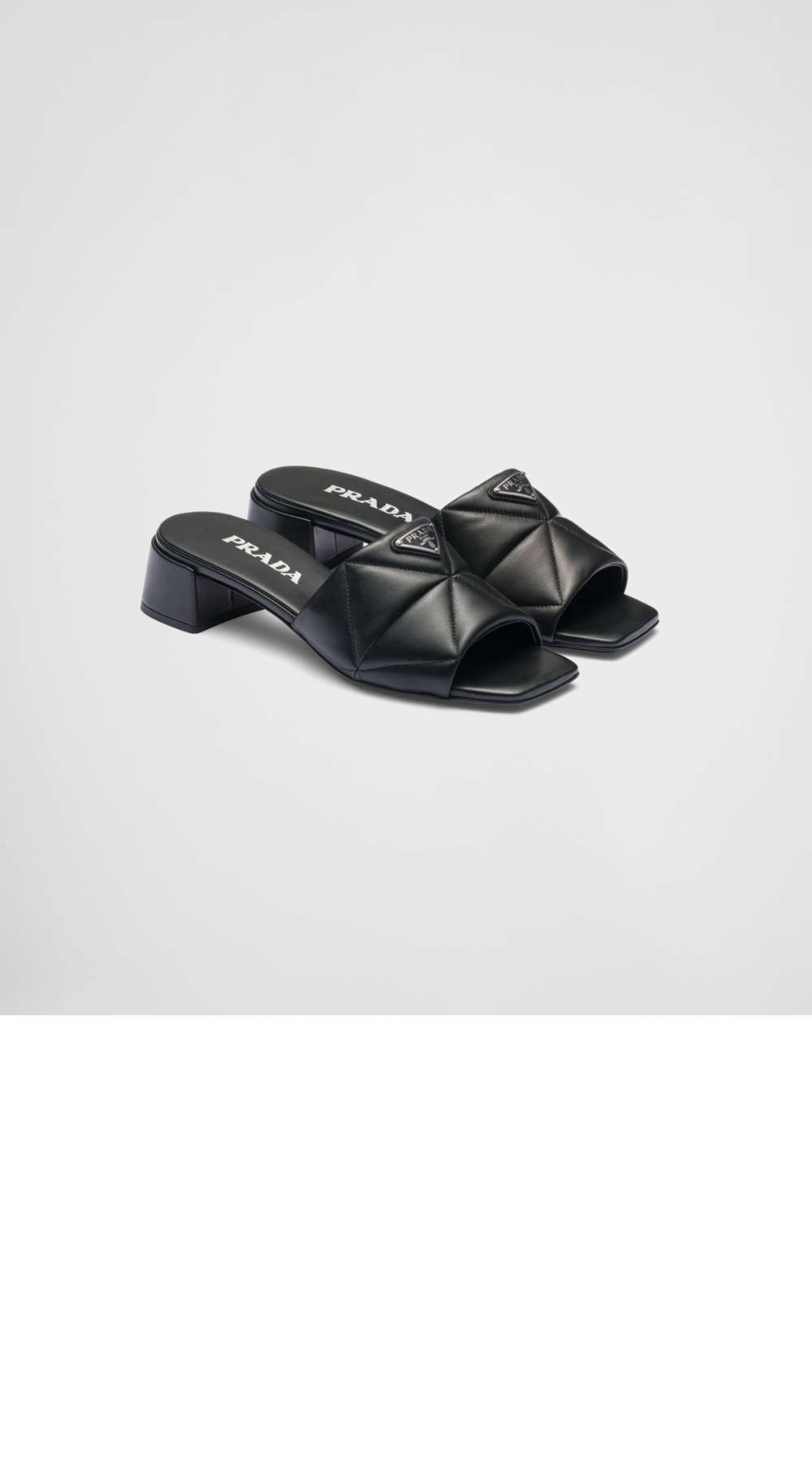 미러급레플리카사이트 | 명품레플리카 전문 쇼핑몰  | 퍼스트원 - 퀼팅 나파 뮬 1XX656 > 프라다