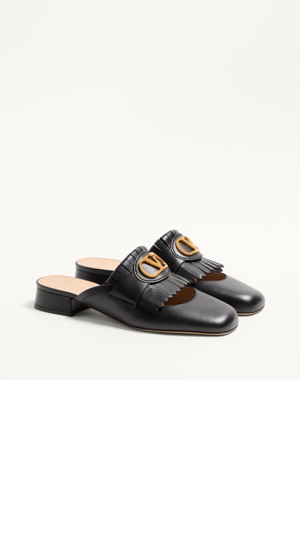 미러급레플리카사이트 | 명품레플리카 전문 쇼핑몰  | 퍼스트원 - 브이로고 시그니처 프린지 장식 카프스킨 모카신 뮬 > 발렌티노