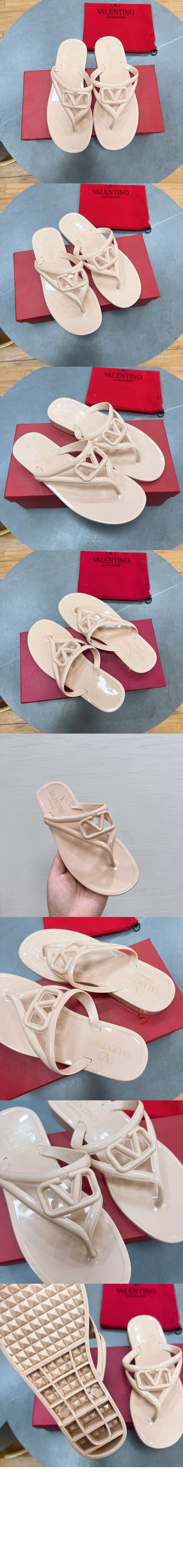 미러급레플리카사이트 | 명품레플리카 전문 쇼핑몰  | 퍼스트원 - 시그니처 러버 샌들 > 발렌티노