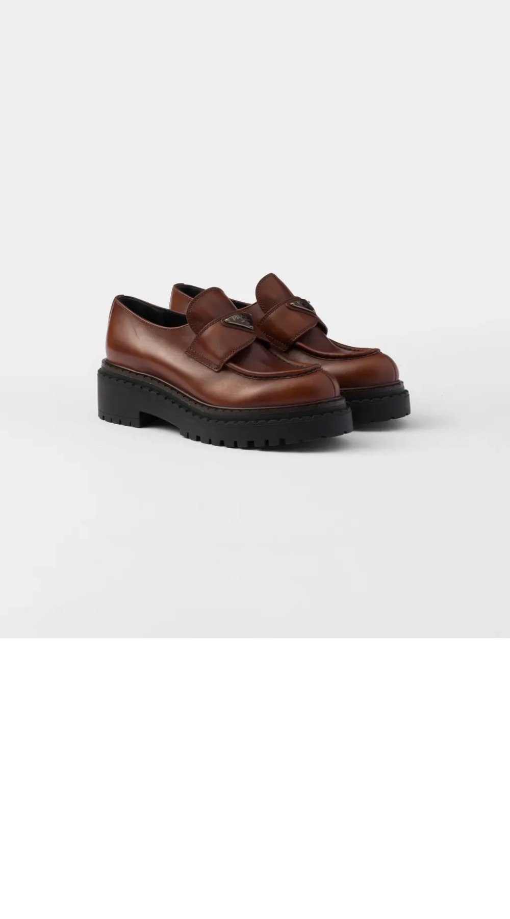 미러급레플리카사이트 | 명품레플리카 전문 쇼핑몰  | 퍼스트원 - 초콜릿 가죽 로퍼 2DE148 > 프라다