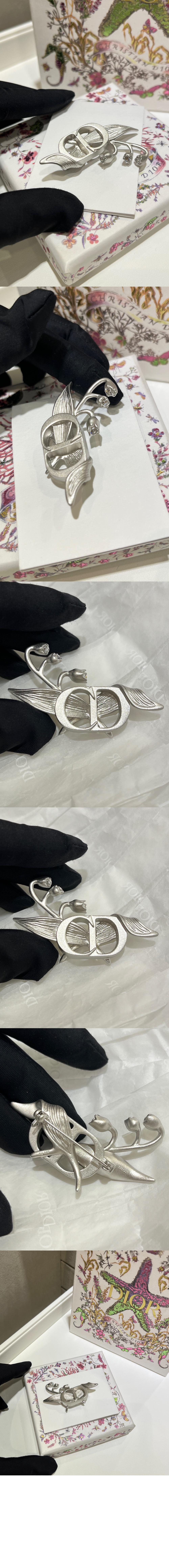 미러급레플리카사이트 | 명품레플리카 전문 쇼핑몰  | 퍼스트원 - CD 은방울꽃 브로치 V1460 > 디올