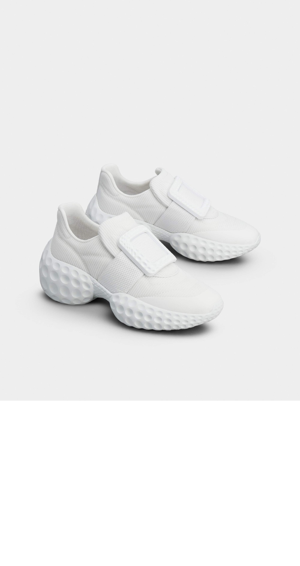 미러급레플리카사이트 | 명품레플리카 전문 쇼핑몰  | 퍼스트원 - 비브 런 라이트 스트라스 버클 스니커즈 6373 > 로저비비에