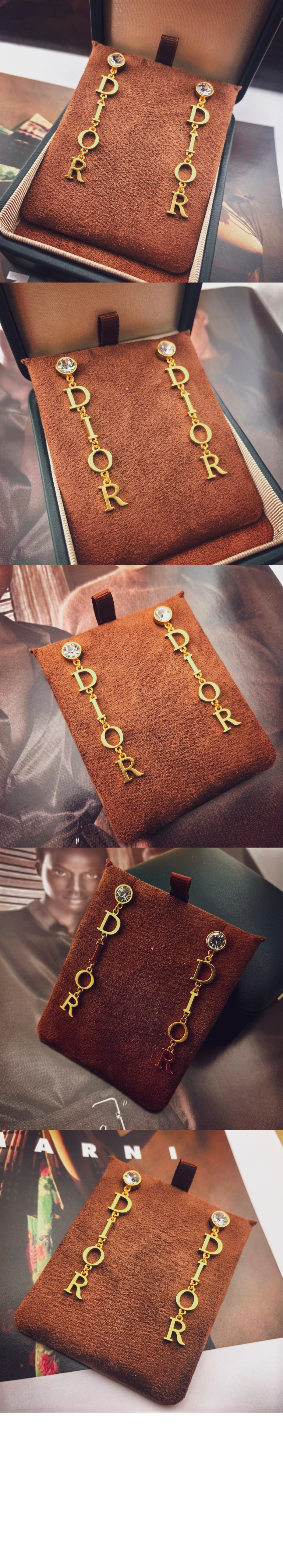 미러급레플리카사이트 | 명품레플리카 전문 쇼핑몰  | 퍼스트원 - 레볼루션 이어링 귀걸이 E4038 > 디올