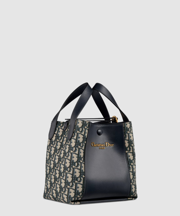 Signature 스몰 버킷백 M2840