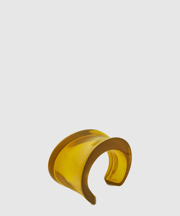 레진 소재의 비대칭 커프 799051