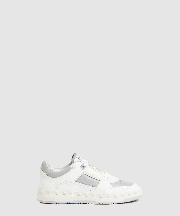 프리도트 송아지 가죽 로우탑 스니커즈