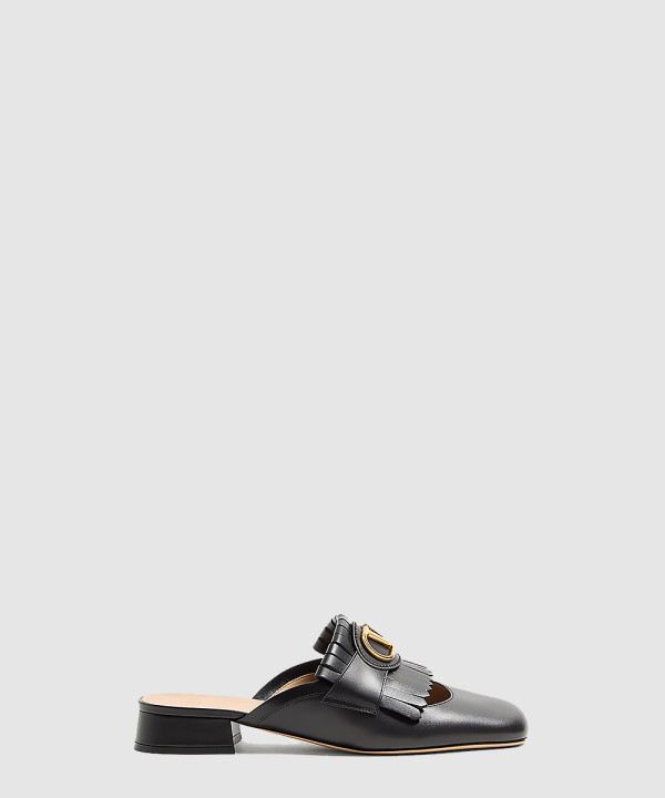 브이로고 시그니처 프린지 장식 카프스킨 모카신 뮬