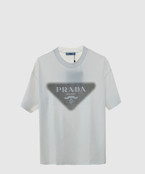 로고 프린트 반팔