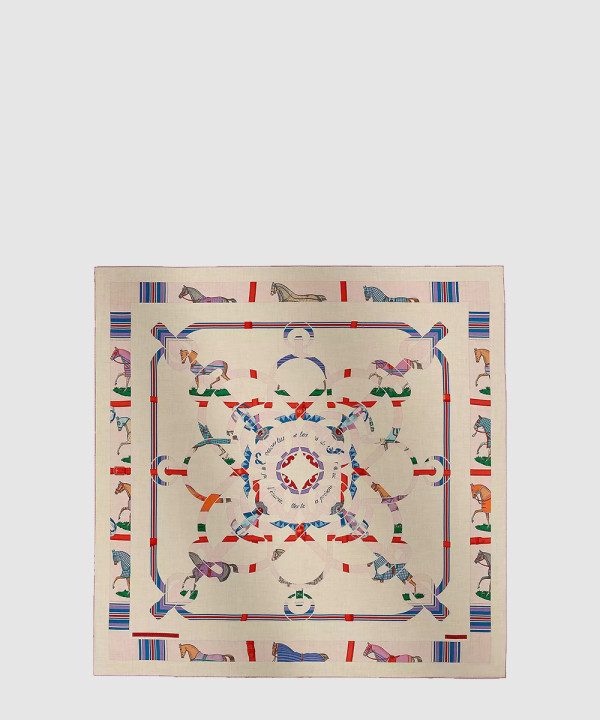 Eperon d Or et Tenues de Jour 숄 140