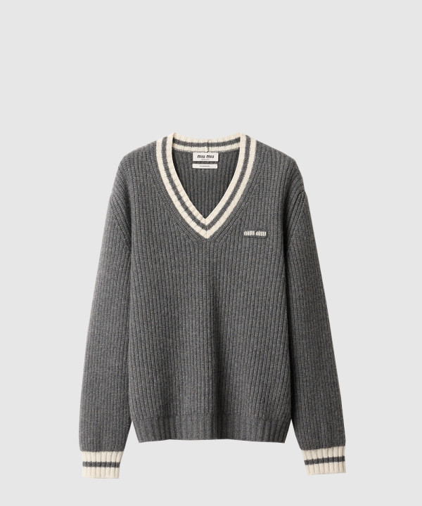 울 및 캐시미어 브이넥 스웨터